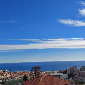 La Casa Di Ermes - Ampio Luminoso A Due Passi Dal Centro Sanremo